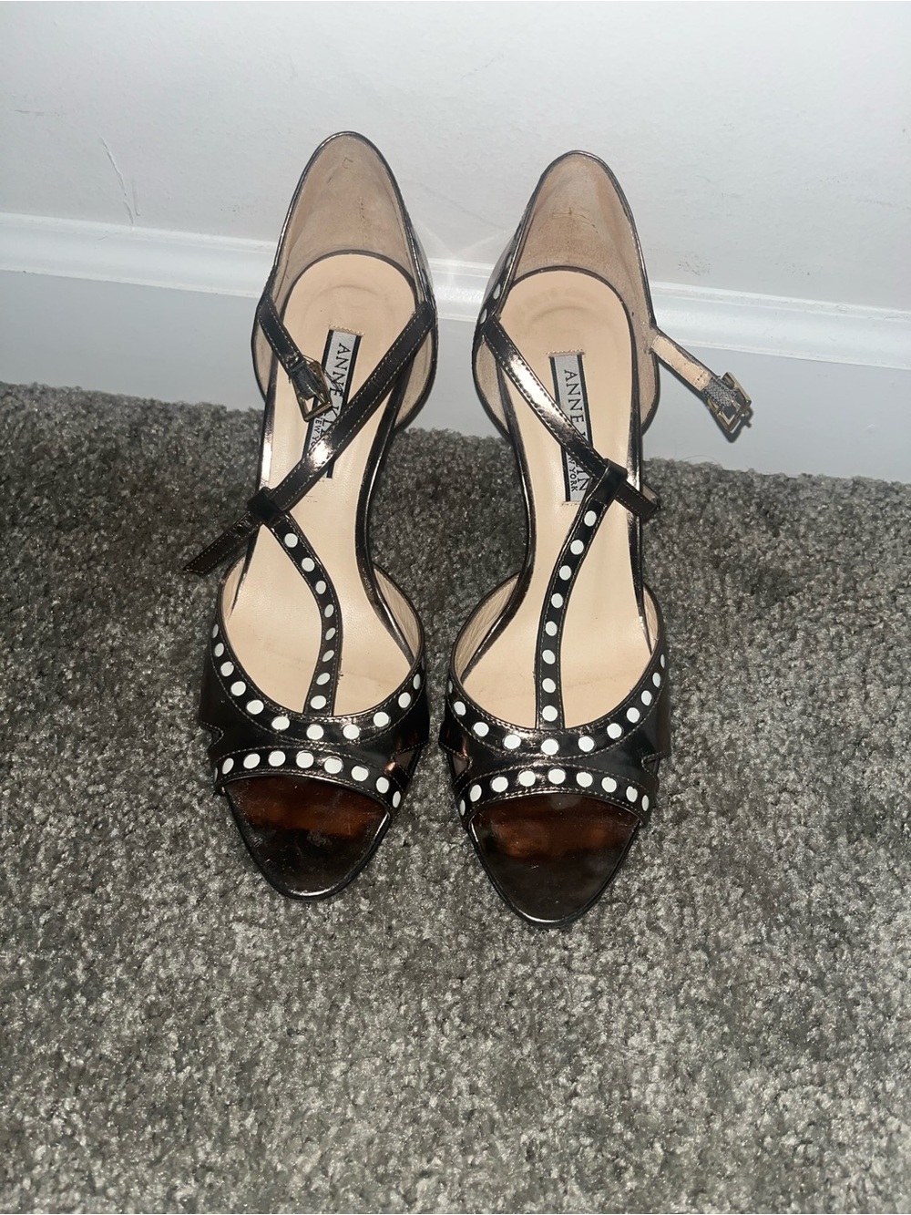 Anne Klein Black Studded T-Strap Patent Heel Sandals Bronze